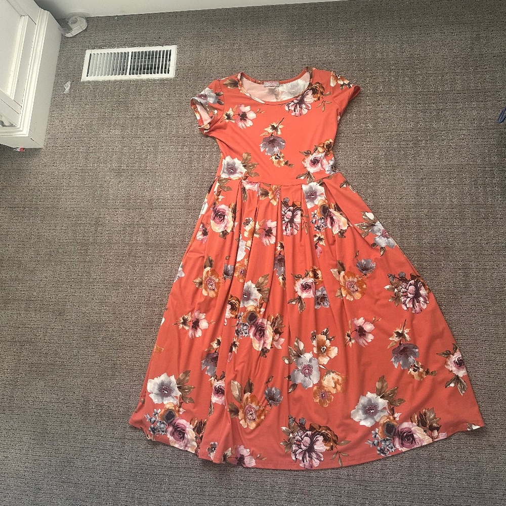 Women’s Pretty Young Thing pleated dress